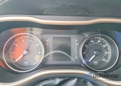 2014 Jeep Cherokee Sport z USA, uszkodzony, nr VIN 1C4PJLAB5EW319248